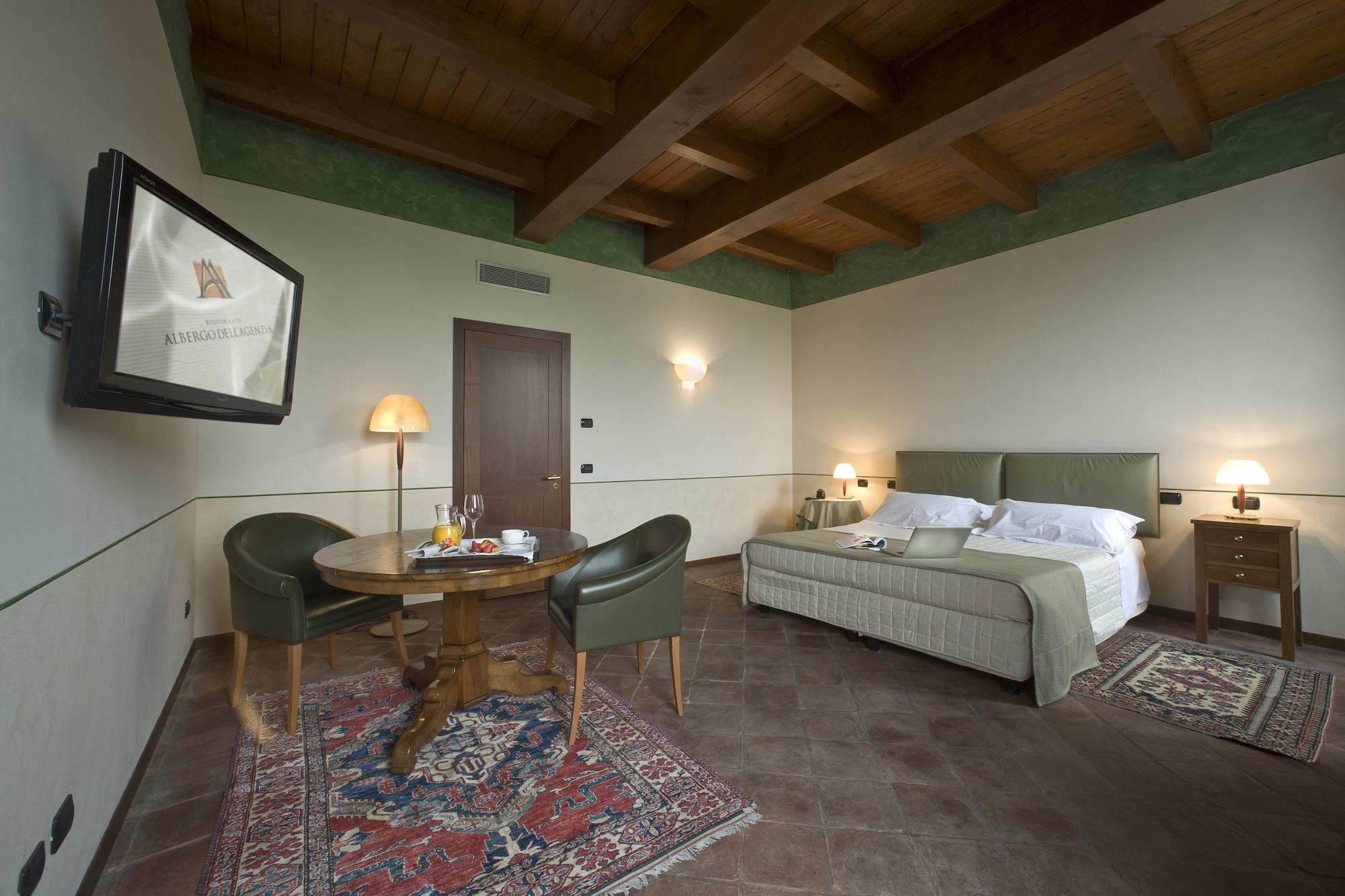 Albergo Dell'Agenzia Bra Exterior photo