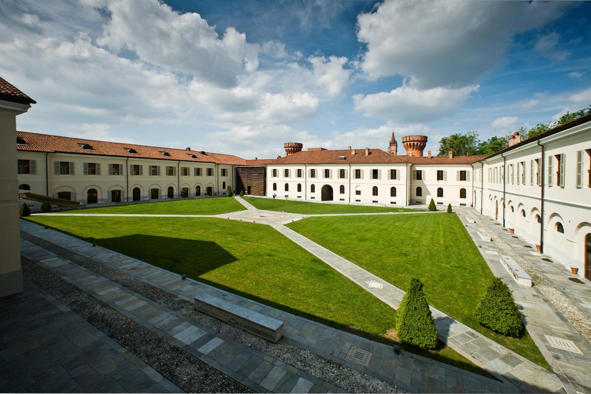 Albergo Dell'Agenzia Bra Exterior photo